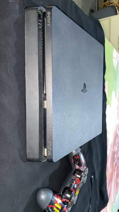 PlayStation 4 (PS4) 500GB – Excellent Condition – With Controller