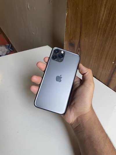Iphone 11 pro | 64gb | Jv | panel changed | battery service
