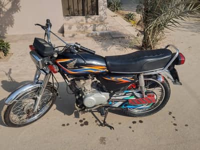  Honda CG 125 2018 Black – Excellent Condition For Sale