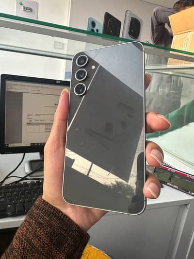 Samsung galaxy s23 fe (8/256) with original charger