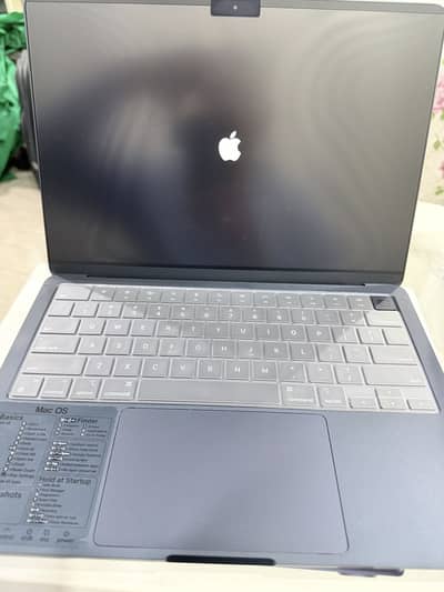 MacBook Air M3 16/512