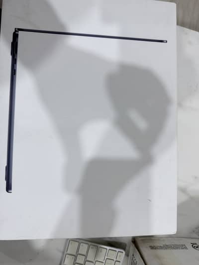 MacBook Air M3 16/512