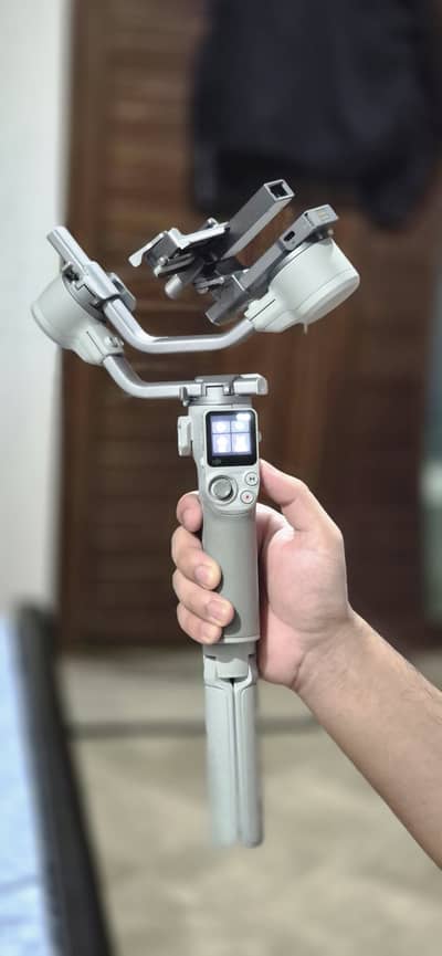 DJI RS4 mini combo Gimble with facial tracker