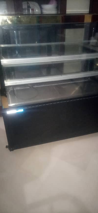 display chiller counter