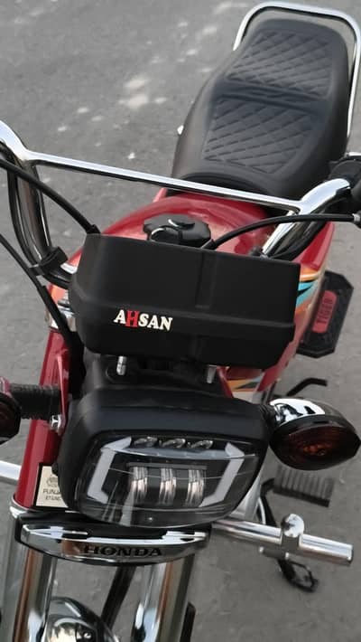 Honda 125 100 km Only exchange not for sale . . . . . With Suzuki 110cc