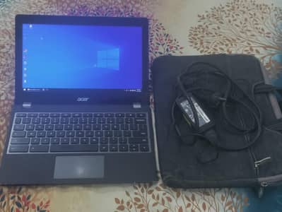 ACER CHROMEBOOK C740 4GB 128GB WITH ORIGNAL CAHRGER