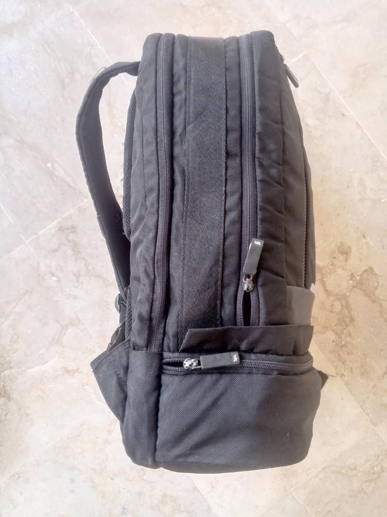 laptop backpack 1