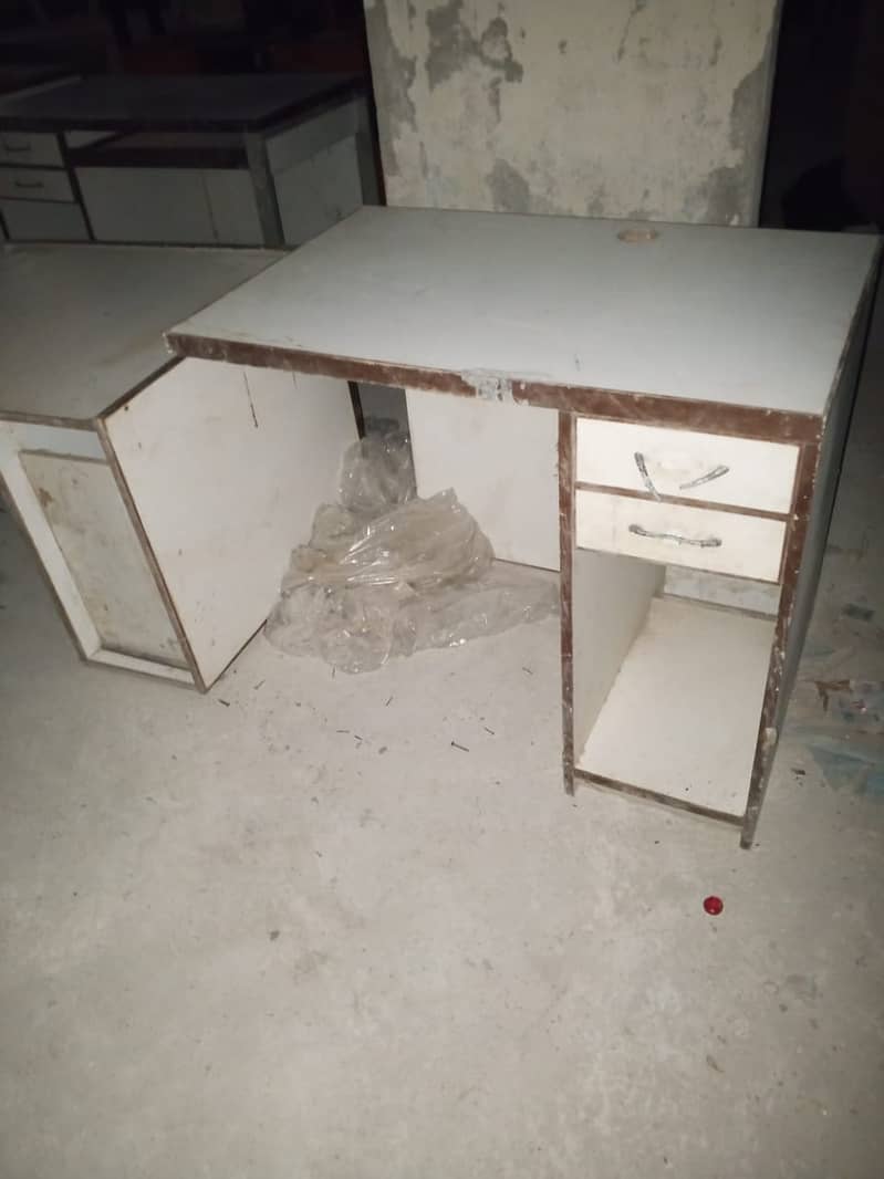 Office computer table 4