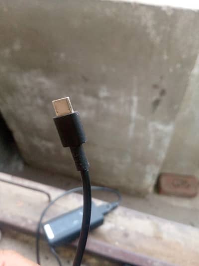 65 Watts laptop charger