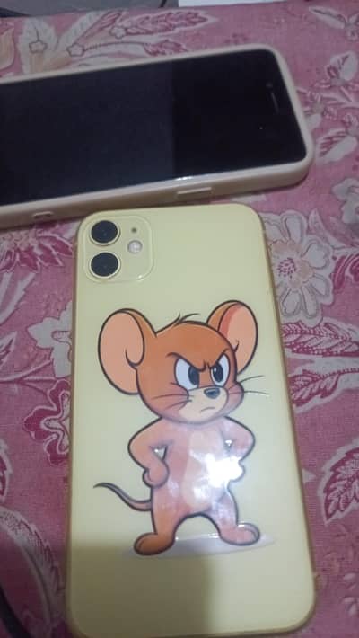 AoA iPhone 11 all ok factory unlock 64 GB 10 by 10 h ladies use set
