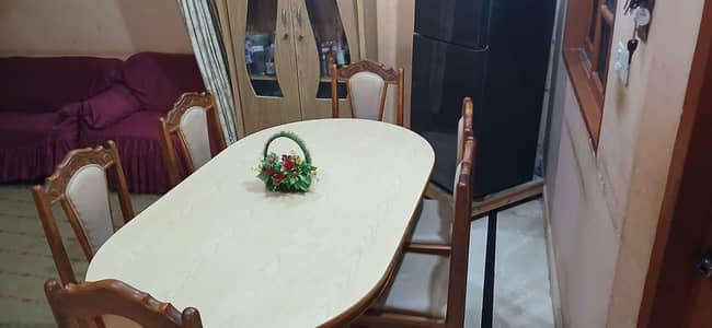 Dining table just like new