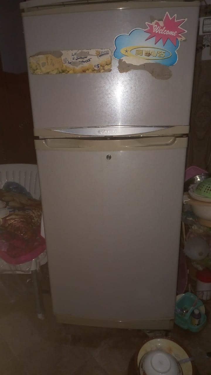 waves fridge 0