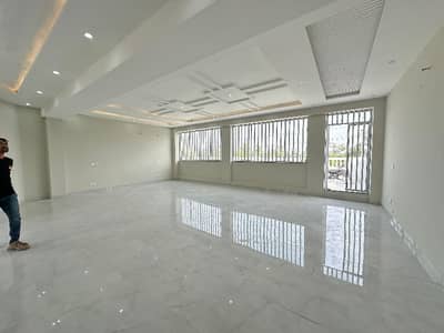 Commercial Floor For Rent