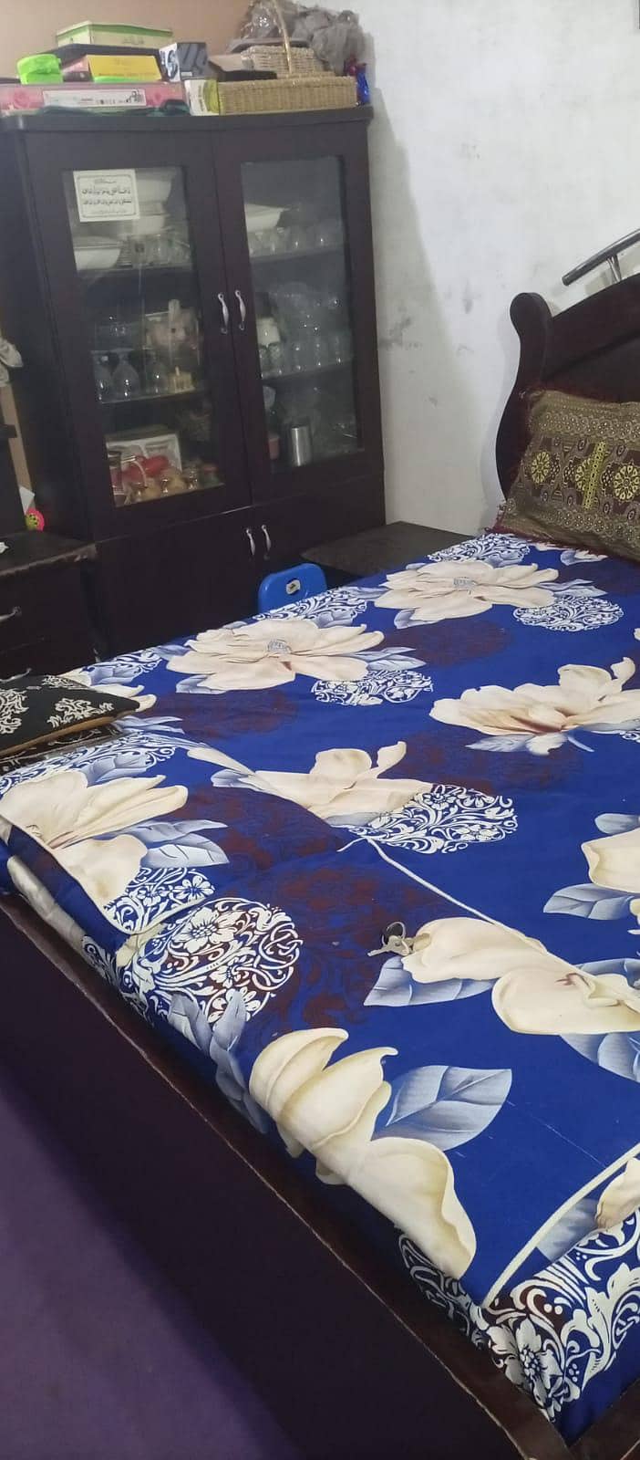 bed ,sofa show case , dressing table 4