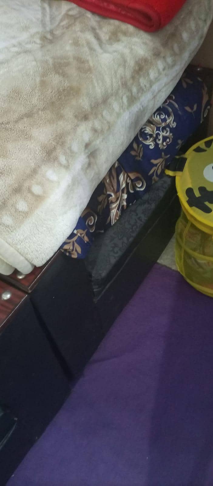 bed ,sofa show case , dressing table 6