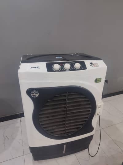 Urgent Sale: Orient Inverter Room Cooler (9090) – Only 1 Season Used