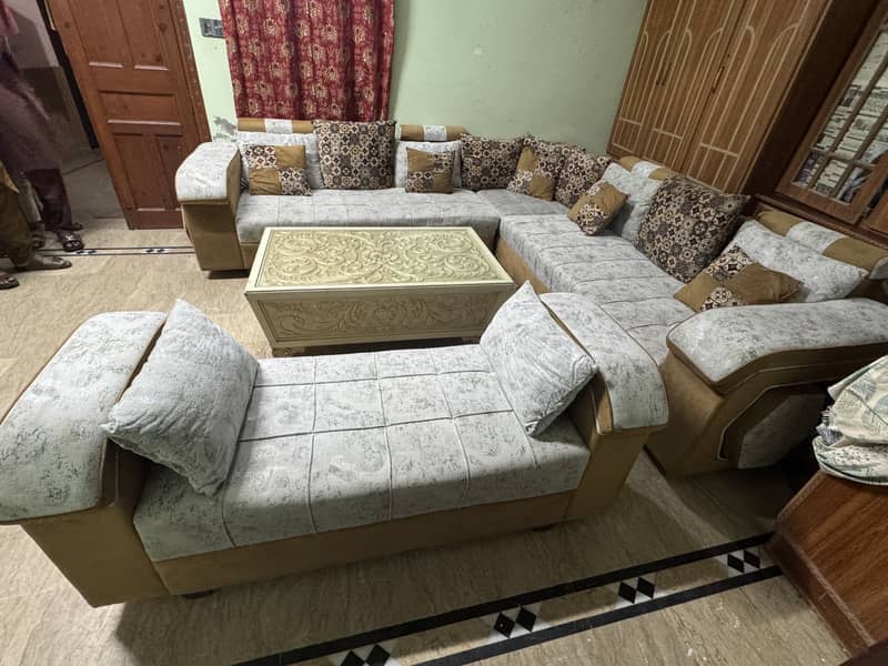 Sofa set with table 1