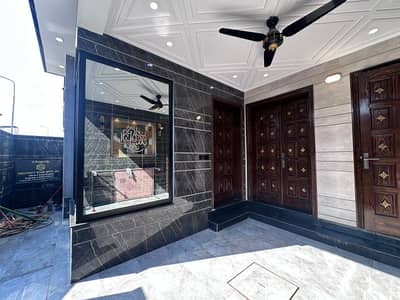 5Marla lower portion for rent park view city Lahore