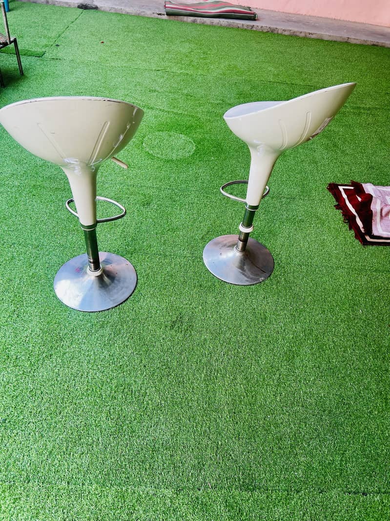 Adjustable Bar Stool 1