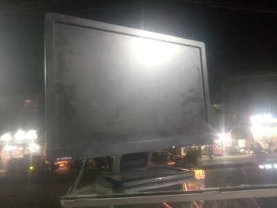 100% ok 8GB memory 128 GB SD Card 250 Gb hard and 1TB removable hard