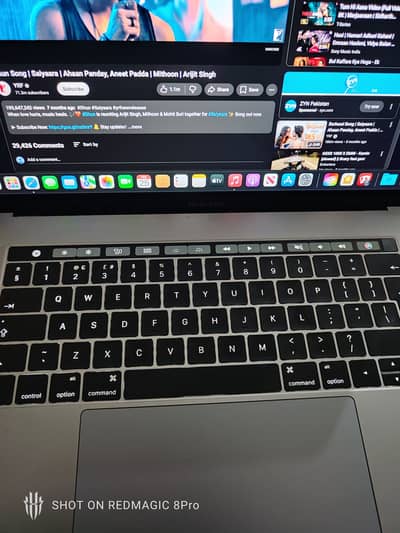 MacBook pro 2016 contact for price please