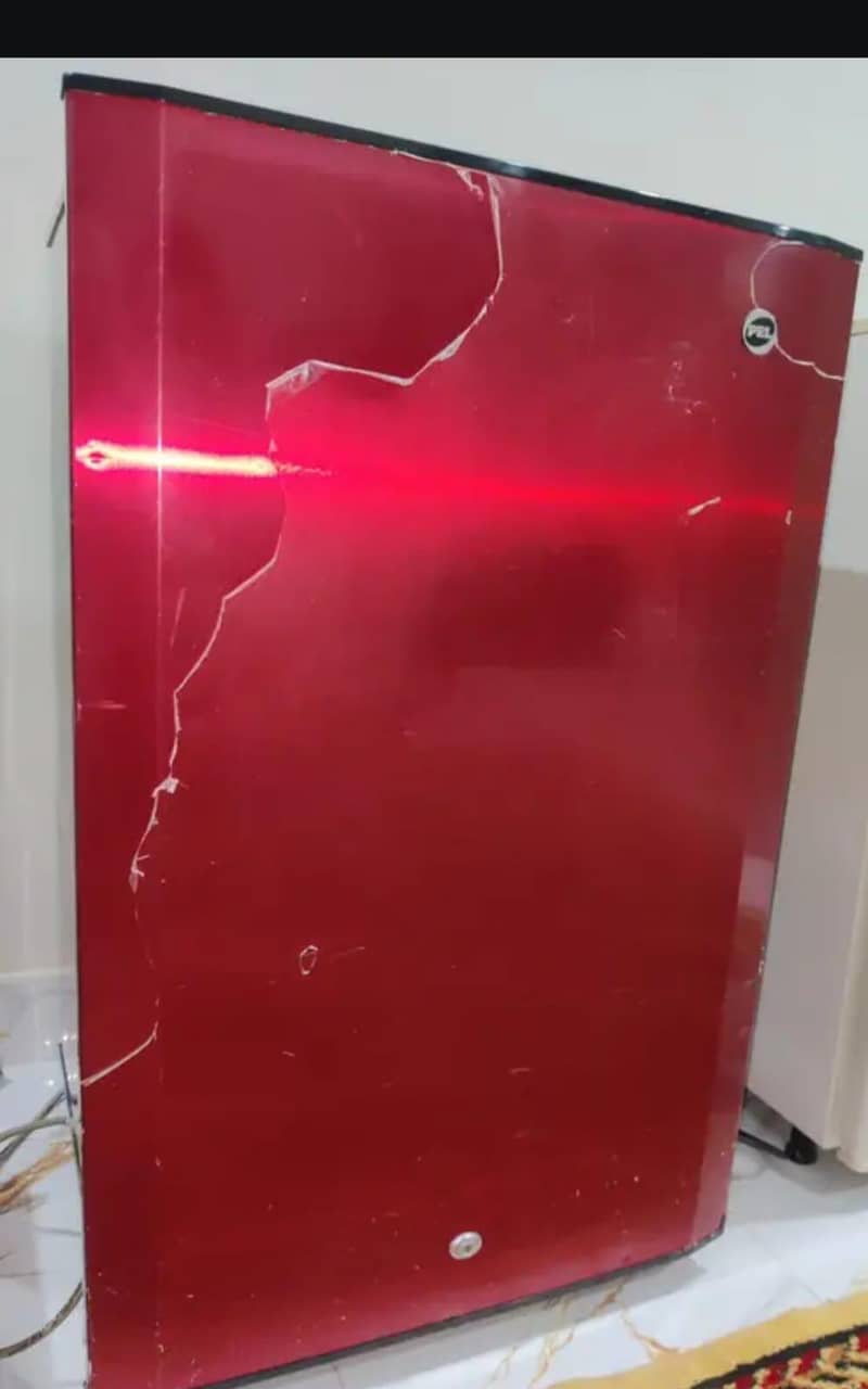 بجلی کی بچت کے ساتھ بیل منی فرج PEL 1