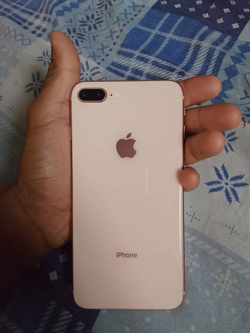 Apple iPhone 8 Plus 6