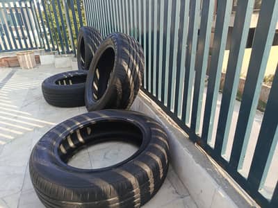 Good condition tyres 185/65/15 size