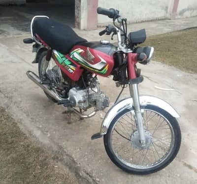 Honda cd 70 model 2022 Only 12k use Exchange posible