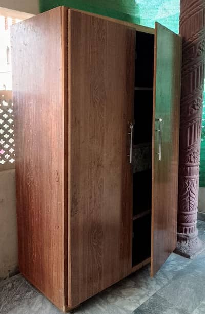Large size Wardrobe all ok condition