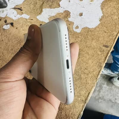 Iphone 11 FU 128 GB  Battery health 85+ just panel change All ok