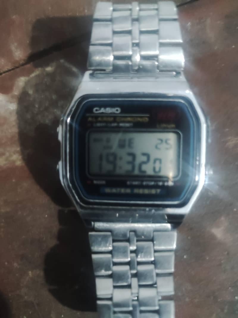Watch CASIO 3
