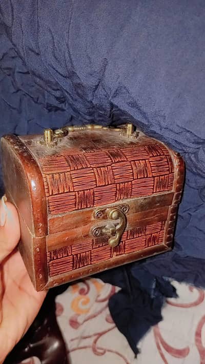 Vintage Wooden Trinket Box Jewelry Box #4662