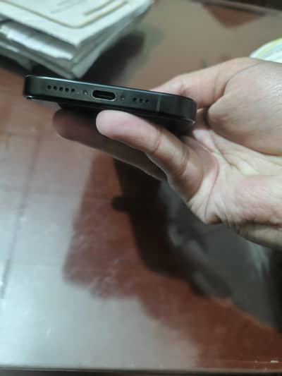 I phone 16pro jv 128gb water pack 10/10