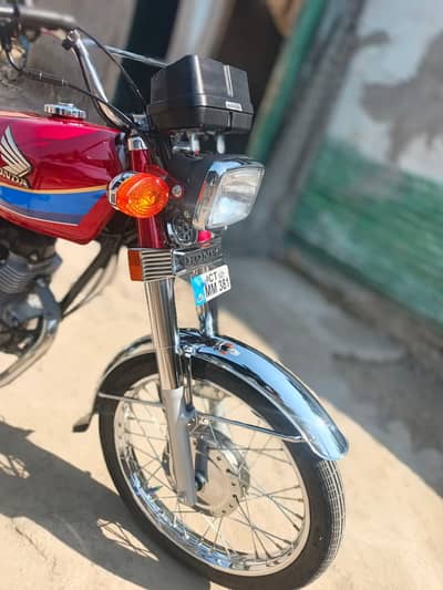 Honda 125 CG bike Lahore ka number 2007 model03.25. 24.22. 8.76.