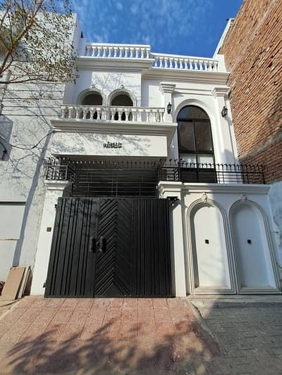 3 Marla luxury double story house for sale Multan public School road near pakur School near Mal town