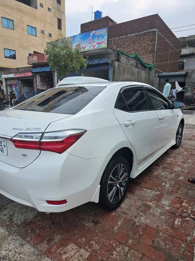 Corolla Altis