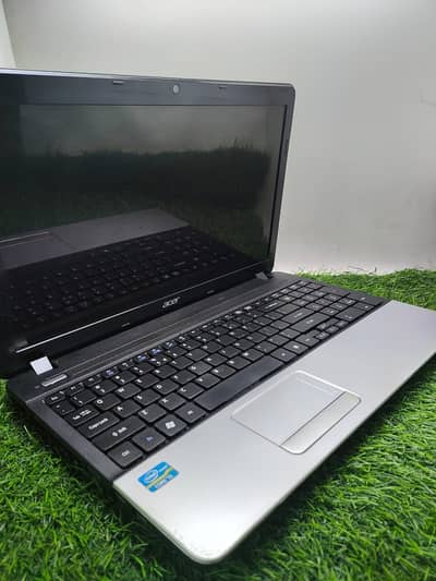 Acer Aspire E1-571