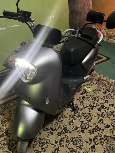 Metro M6 Scooty 1200 watt Motor