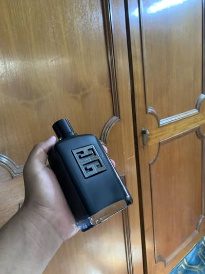 Givenchy Gentleman perfumes