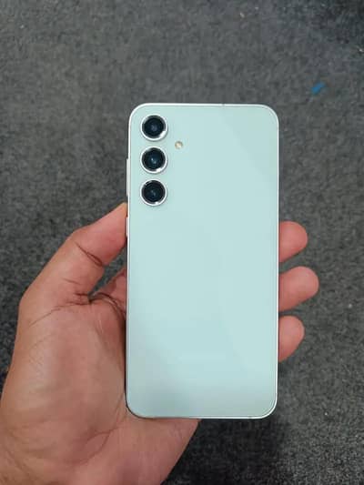 Galaxy S23 FE 10/10 NON PTA With Box 8/ 256