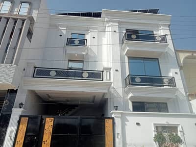 House for sale in Rahim Yar khan