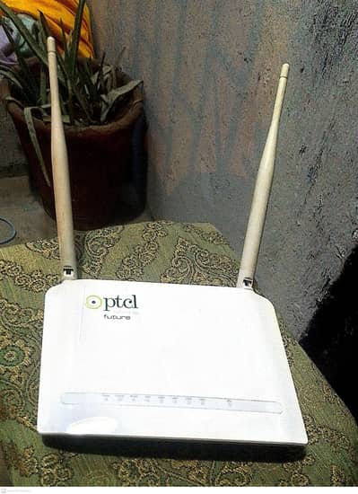 ptcl router only device . . no adopter no cables