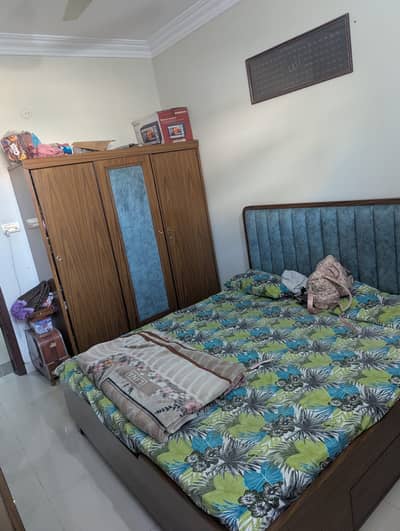 120 sqyds 2nd floor portion newly built for sale