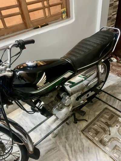 Honda125 2023 selfup start hyderabad number urgent sell