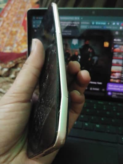 Lg V60 broken gussa ma tor dia . . board camers jeck working