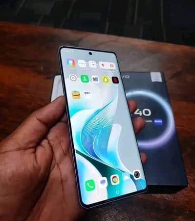 Vivo V40 12gb Ram 256gb memory 0332/6810/152