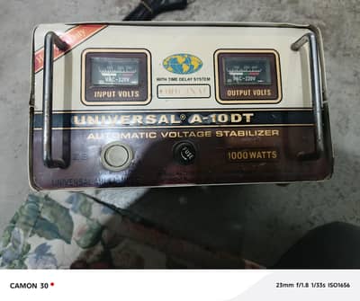 universal automatic voltage stabilizar 1000 Watts original condition