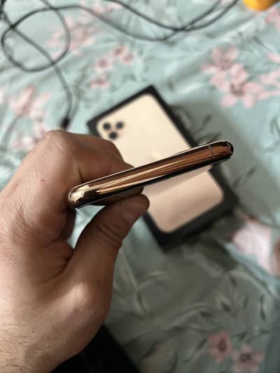 Iphone 11 pro max 256 Gb PTA approved