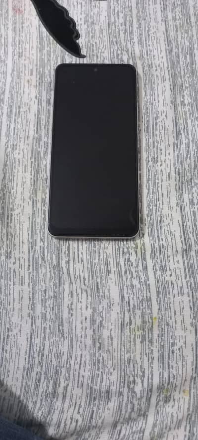 1.5 months warranty available box and original charger available